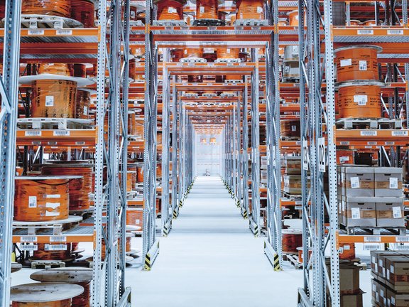 High-bay warehouse in the Ludwigsburg Logistics and Service Centre.