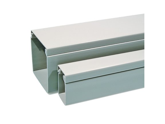 Oslitsade kabel kanaler i PVC